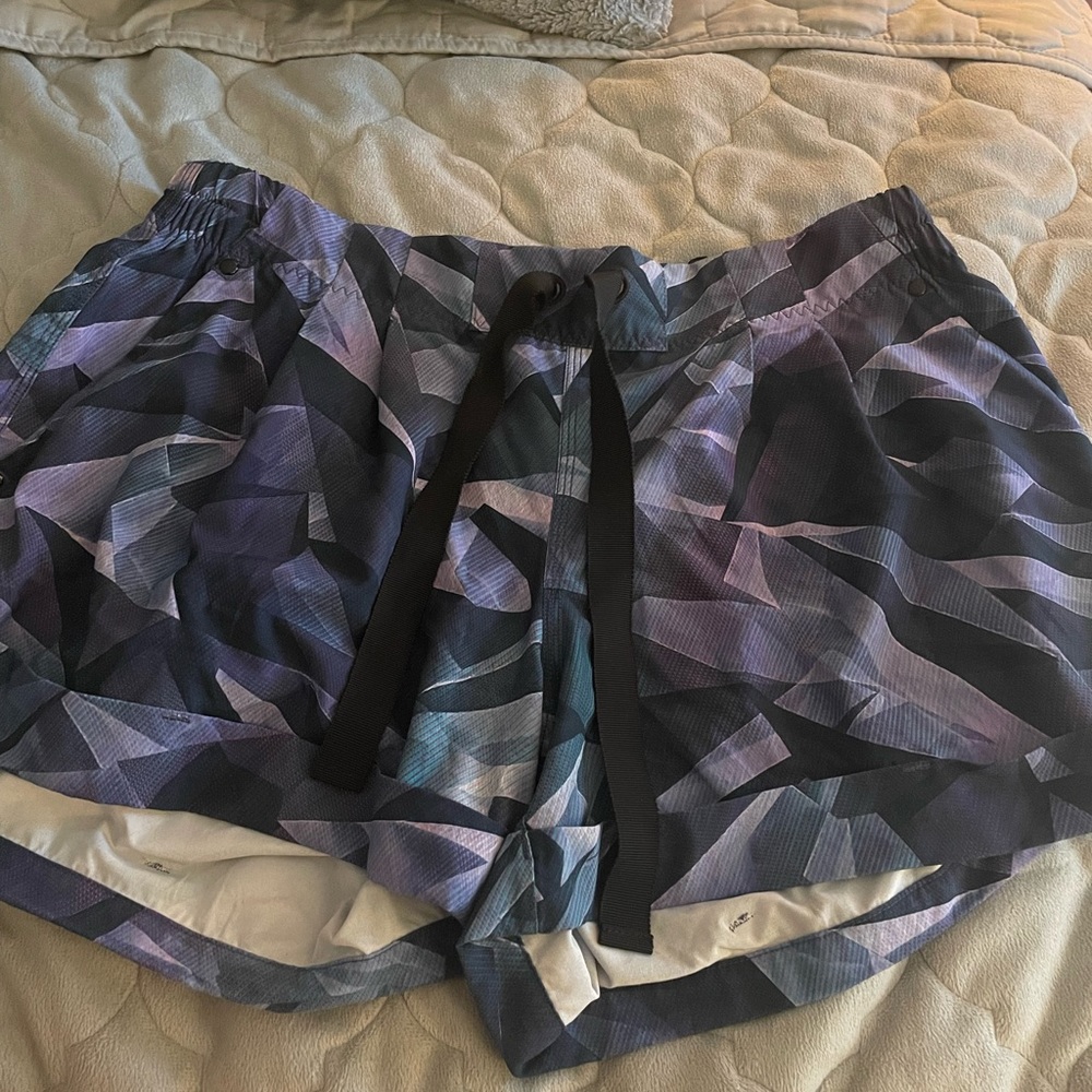 Purple lululemon cuffed shorts with tie